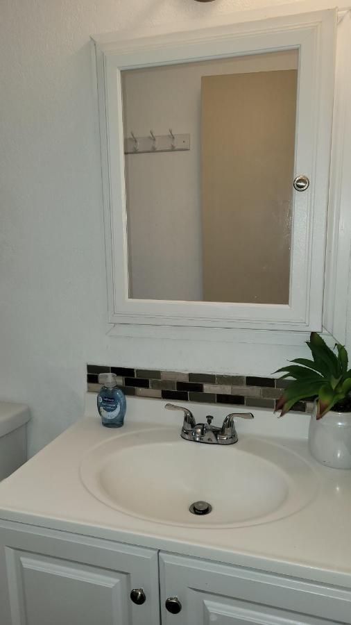 Ocean Breeze Apartment هونتينغتون بيتش، أورانج، كاليفورنيا المظهر الخارجي الصورة